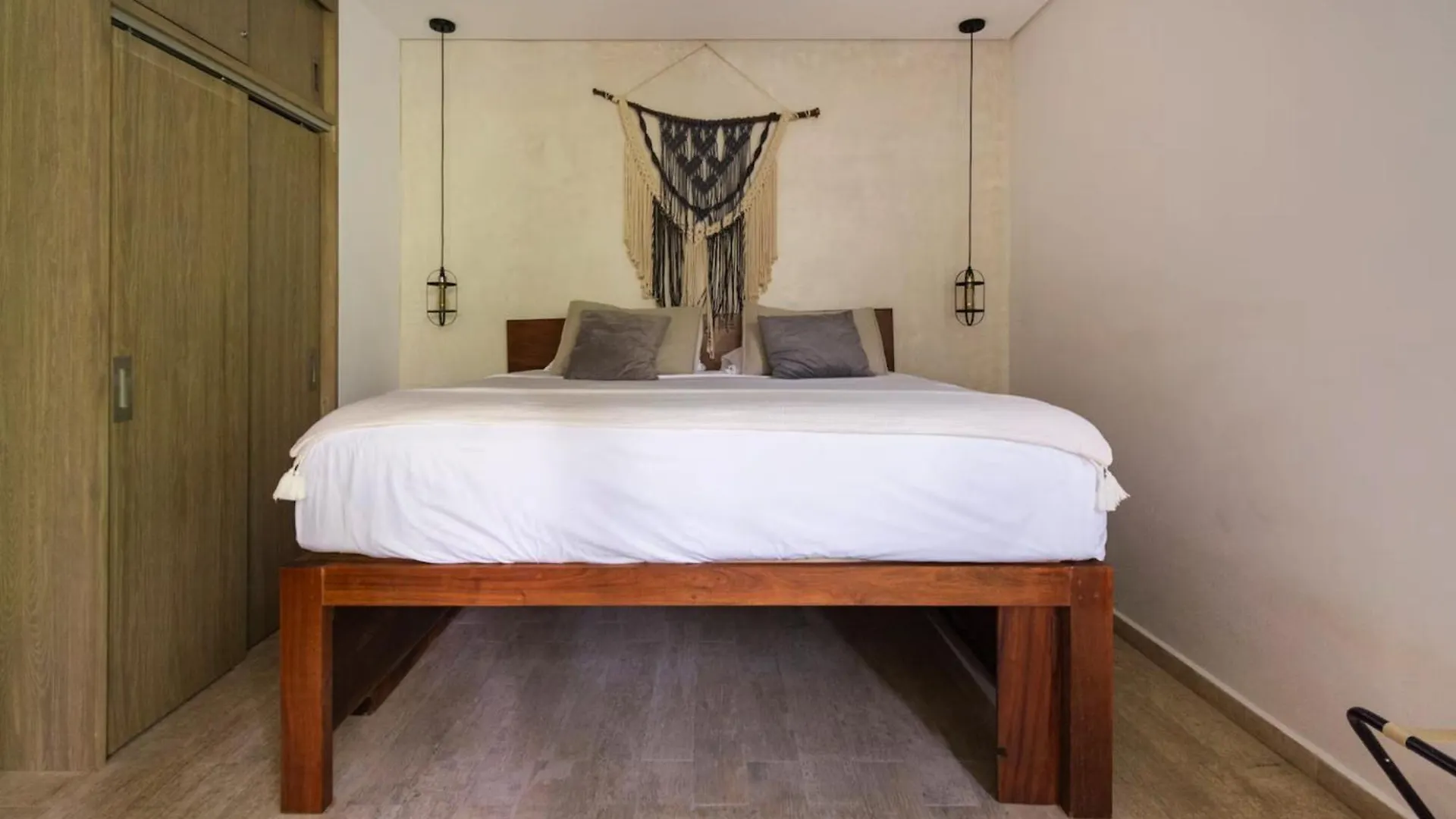 Spacious Tulum Condo For 10 Great Amenities Διαμέρισμα